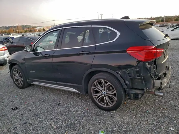 WBXHU7C39H5H34985 2017 BMW X1 - Image 2