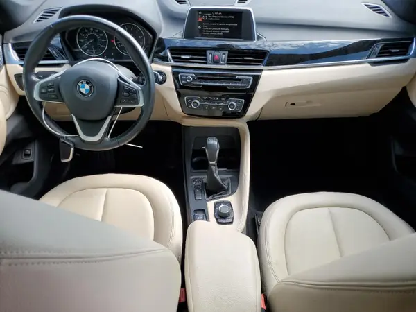 WBXHU7C39H5H35148 2017 BMW X1 - Image 8