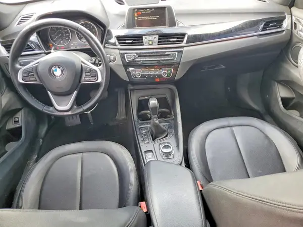 WBXHU7C39H5H35280 2017 BMW X1 - Image 8