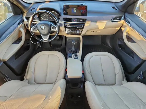 WBXHU7C39H5H35313 2017 BMW X1 - Image 8