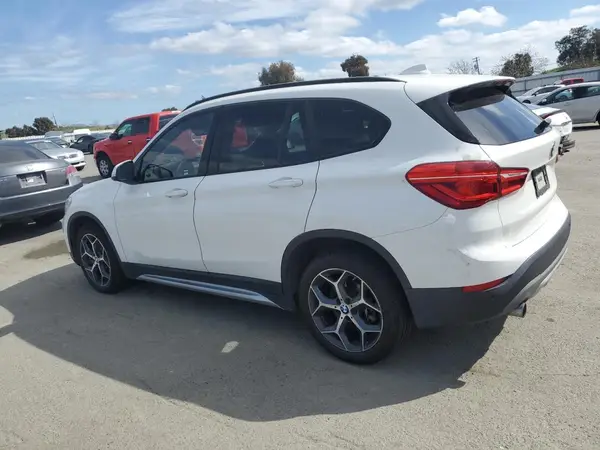 WBXHU7C39H5H37756 2017 BMW X1 - Image 2