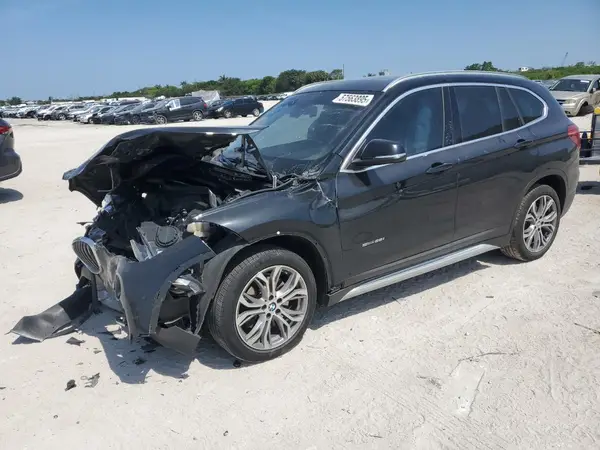 WBXHU7C39H5H38471 2017 BMW X1 - Image 1