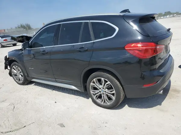 WBXHU7C39H5H38471 2017 BMW X1 - Image 2