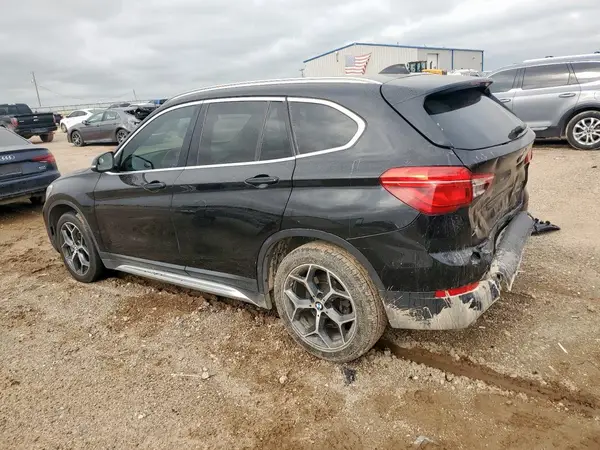 WBXHU7C39J3H42781 2018 BMW X1 - Image 2