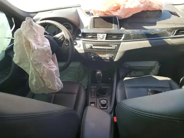 WBXHU7C39J3H43011 2018 BMW X1 - Image 8