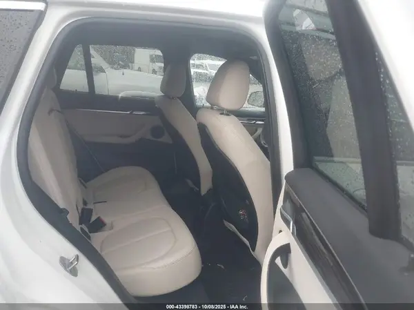 WBXHU7C39J3H43350 2018 BMW X1 - Image 8