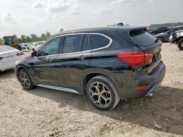 WBXHU7C39J3H44143 2018 BMW X1 - Image 2