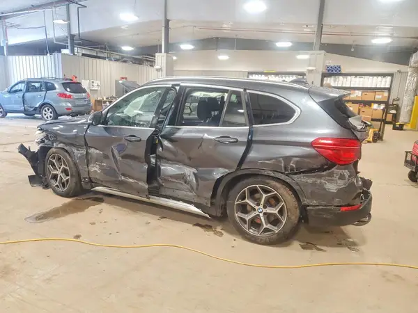 WBXHU7C39J5H42753 2018 BMW X1 - Image 2