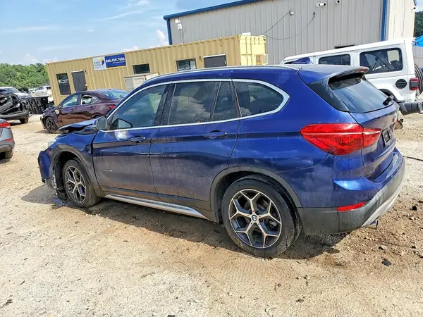 WBXHU7C39J5H45281 2018 BMW X1 - Image 2