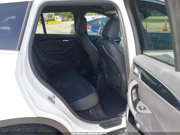 WBXHU7C39J5L07258 2018 BMW X1 - Image 8