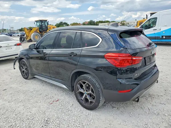 WBXHU7C39J5L07826 2018 BMW X1 - Image 2