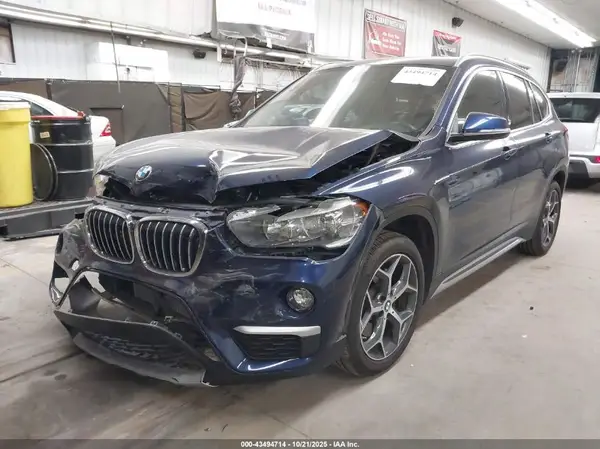 WBXHU7C39J5L09401 2018 BMW X1 - Image 2