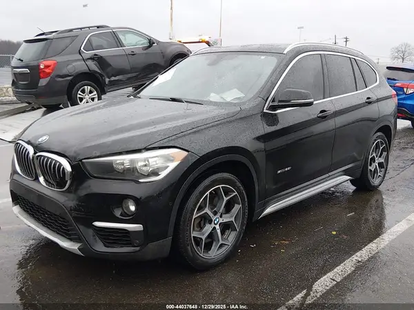 WBXHU7C3XH5H33523 2017 BMW X1 - Image 2