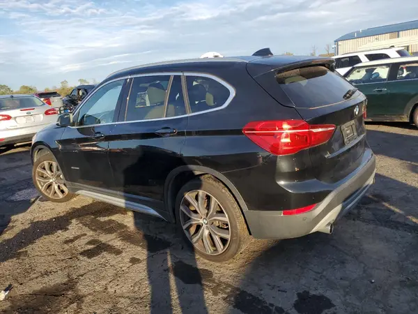 WBXHU7C3XH5H34879 2017 BMW X1 - Image 2