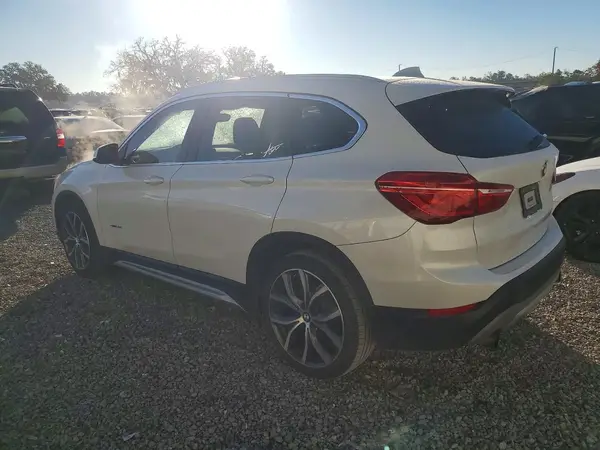 WBXHU7C3XH5H35983 2017 BMW X1 - Image 2