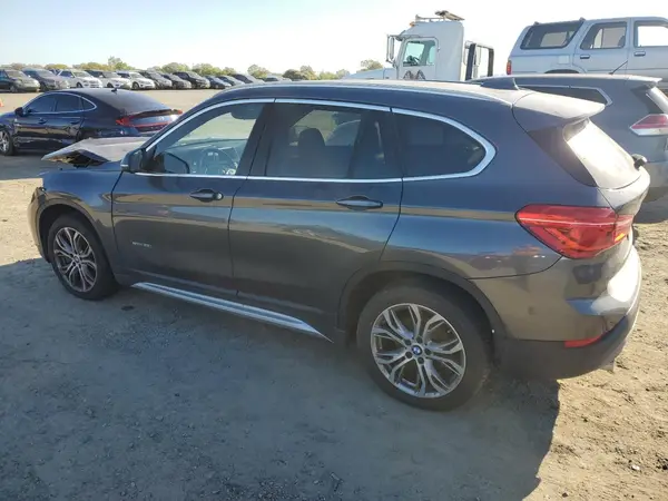 WBXHU7C3XH5H36874 2017 BMW X1 - Image 2