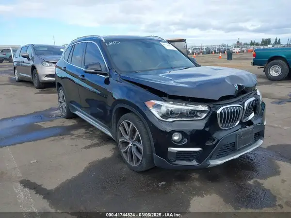 WBXHU7C3XHP924635 2017 BMW X1 - Image 1