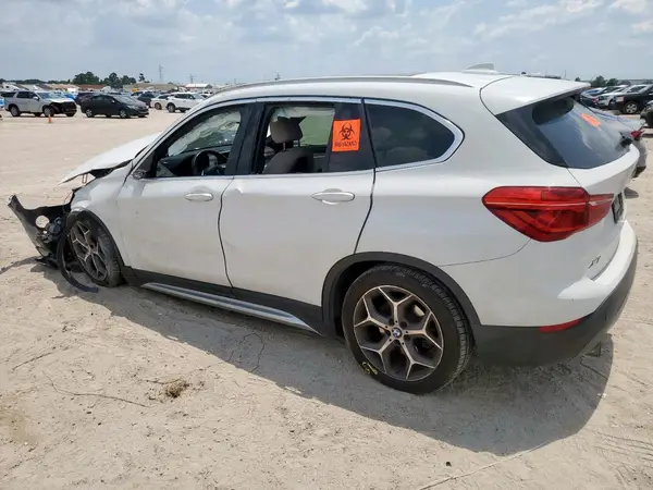 WBXHU7C3XJ3H42773 2018 BMW X1 - Image 2