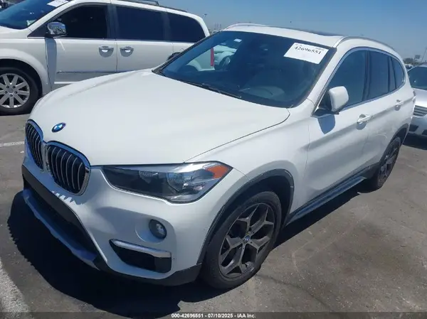 WBXHU7C3XJ3H43969 2018 BMW X1 - Image 2