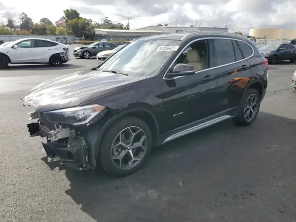 WBXHU7C3XJ5H39604 2018 BMW X1 - Image 1
