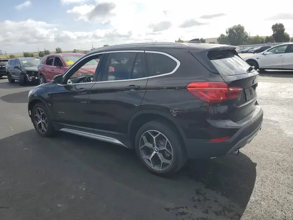 WBXHU7C3XJ5H39604 2018 BMW X1 - Image 2
