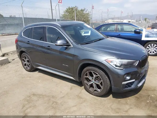 WBXHU7C3XJ5H42650 2018 BMW X1 - Image 1