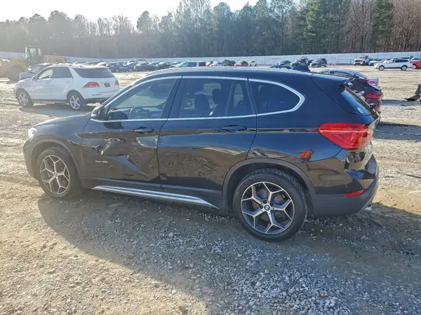 WBXHU7C3XJ5H42857 2018 BMW X1 - Image 2
