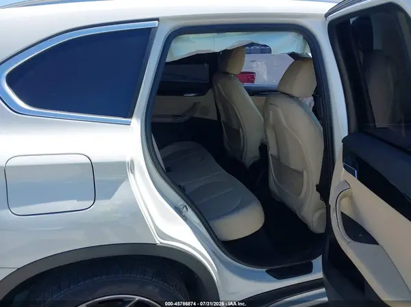 WBXHU7C3XJ5H42874 2018 BMW X1 - Image 8