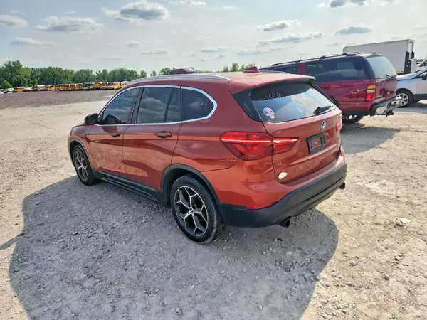 WBXHU7C3XJ5H45516 2018 BMW X1 - Image 2