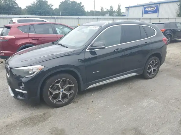 WBXHU7C3XJ5H45709 2018 BMW X1 - Image 1