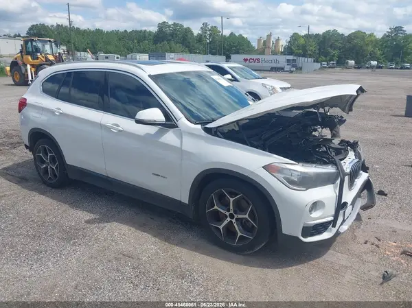 WBXHU7C3XJ5L04983 2018 BMW X1 - Image 1