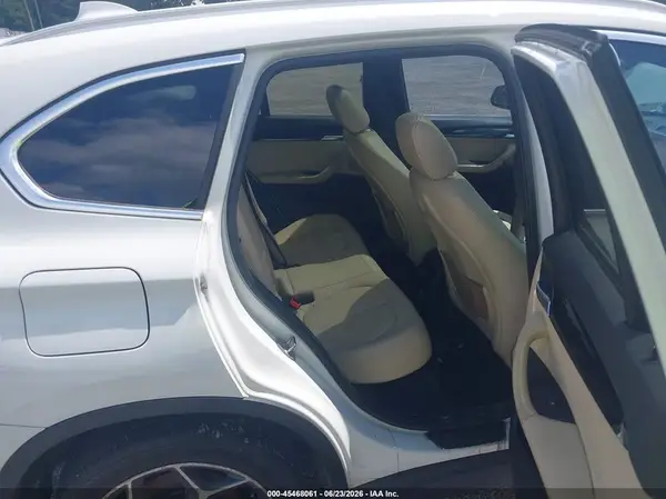 WBXHU7C3XJ5L04983 2018 BMW X1 - Image 8
