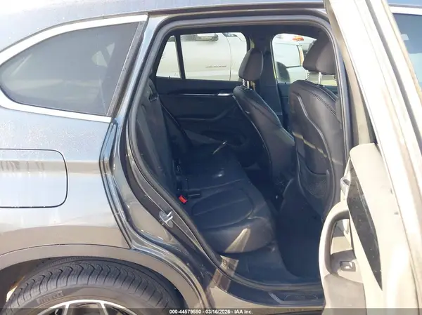 WBXHU7C3XJ5L06362 2018 BMW X1 - Image 8