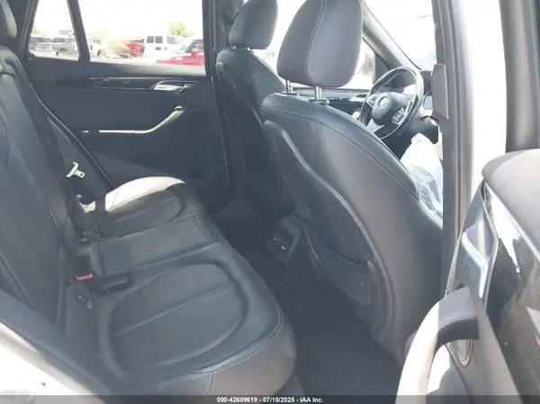 WBXHU7C3XJ5L07088 2018 BMW X1 - Image 8