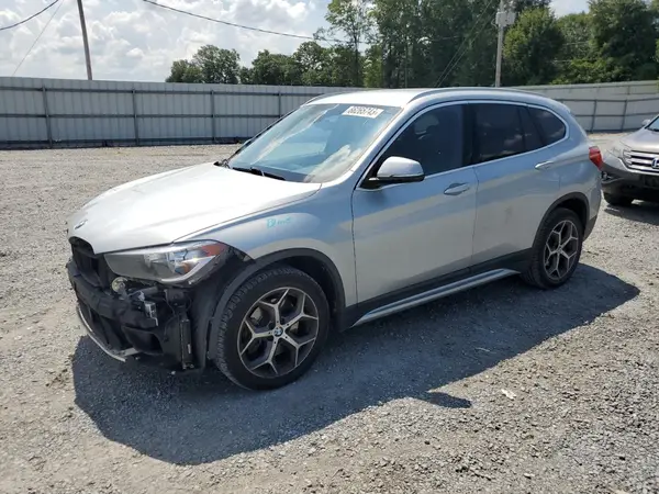 WBXHU7C50K3H45605 2019 BMW X1 - Image 1
