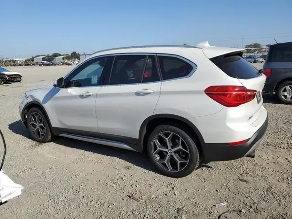WBXHU7C50K5L11119 2019 BMW X1 - Image 2