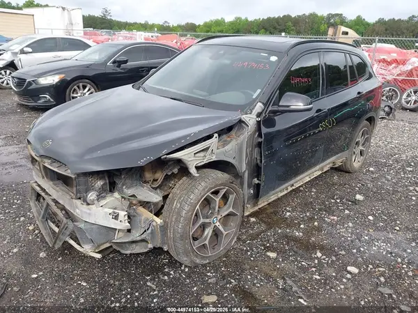 WBXHU7C50K5L11475 2019 BMW X1 - Image 2