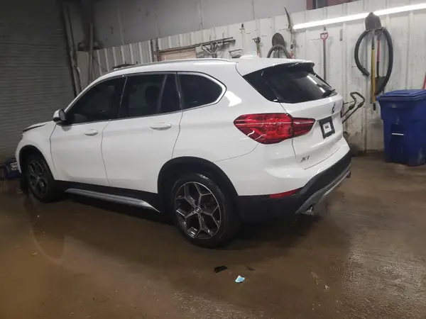 WBXHU7C51K3H46522 2019 BMW X1 - Image 2