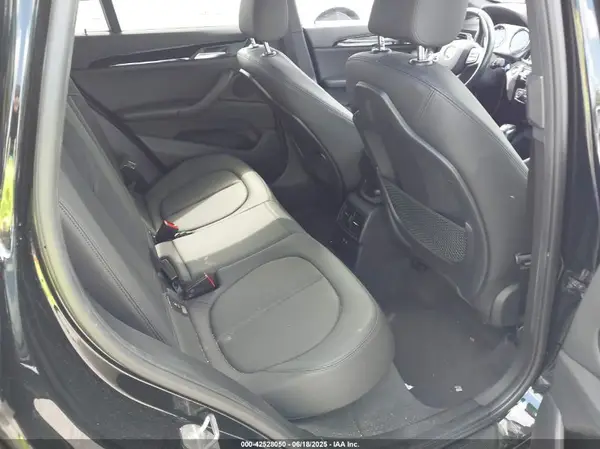 WBXHU7C52K5L11851 2019 BMW X1 - Image 8