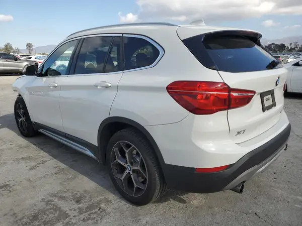 WBXHU7C54K3H44277 2019 BMW X1 - Image 2