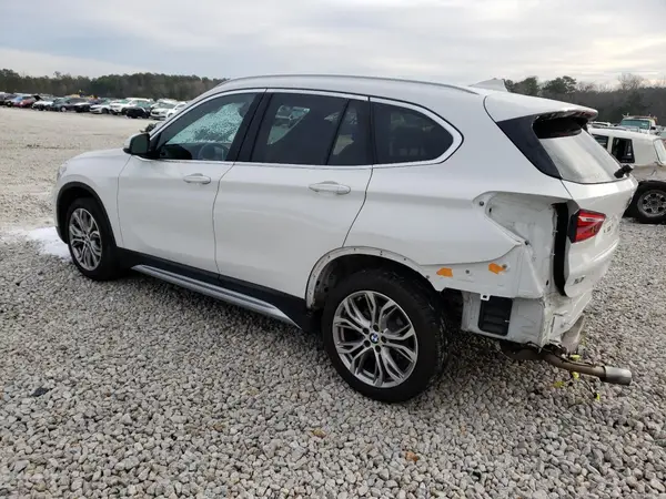 WBXHU7C54K3H44344 2019 BMW X1 - Image 2