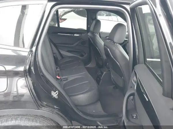 WBXHU7C54K3H45266 2019 BMW X1 - Image 8
