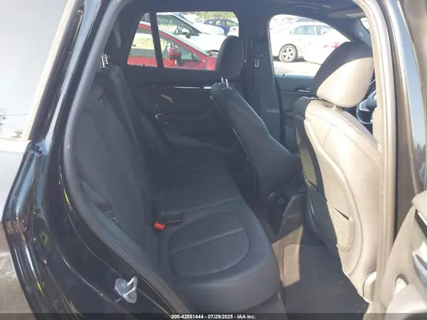 WBXHU7C54K5L10507 2019 BMW X1 - Image 8