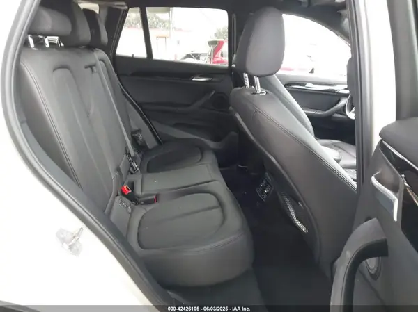 WBXHU7C54K5L11611 2019 BMW X1 - Image 8