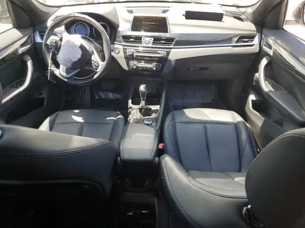 WBXHU7C55K3H44773 2019 BMW X1 - Image 8
