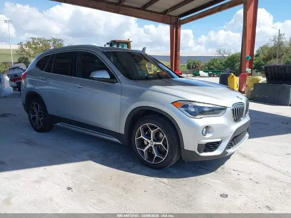 WBXHU7C55K3H45177 2019 BMW X1 - Image 1