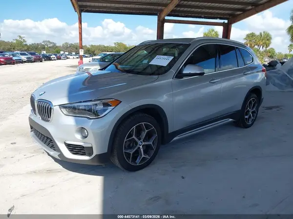WBXHU7C55K3H45177 2019 BMW X1 - Image 2