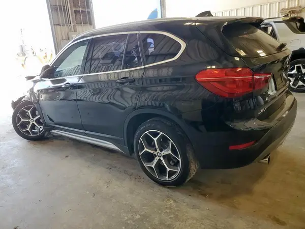 WBXHU7C55K3H45955 2019 BMW X1 - Image 2