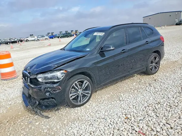 WBXHU7C55K5L10483 2019 BMW X1 - Image 1