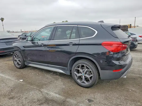 WBXHU7C56K3H45382 2019 BMW X1 - Image 2